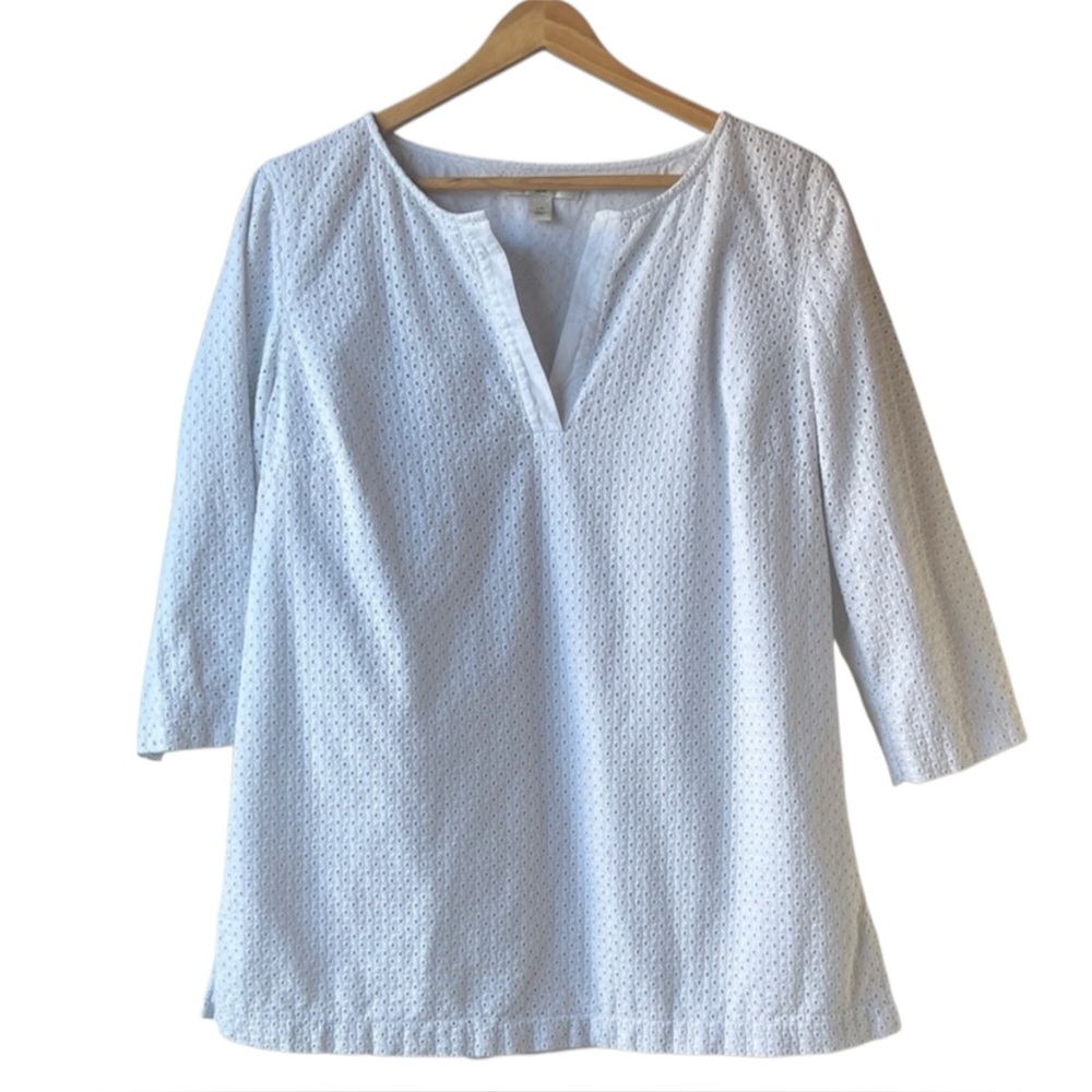Liz Claiborne White Eyelit V-Neck Tunic